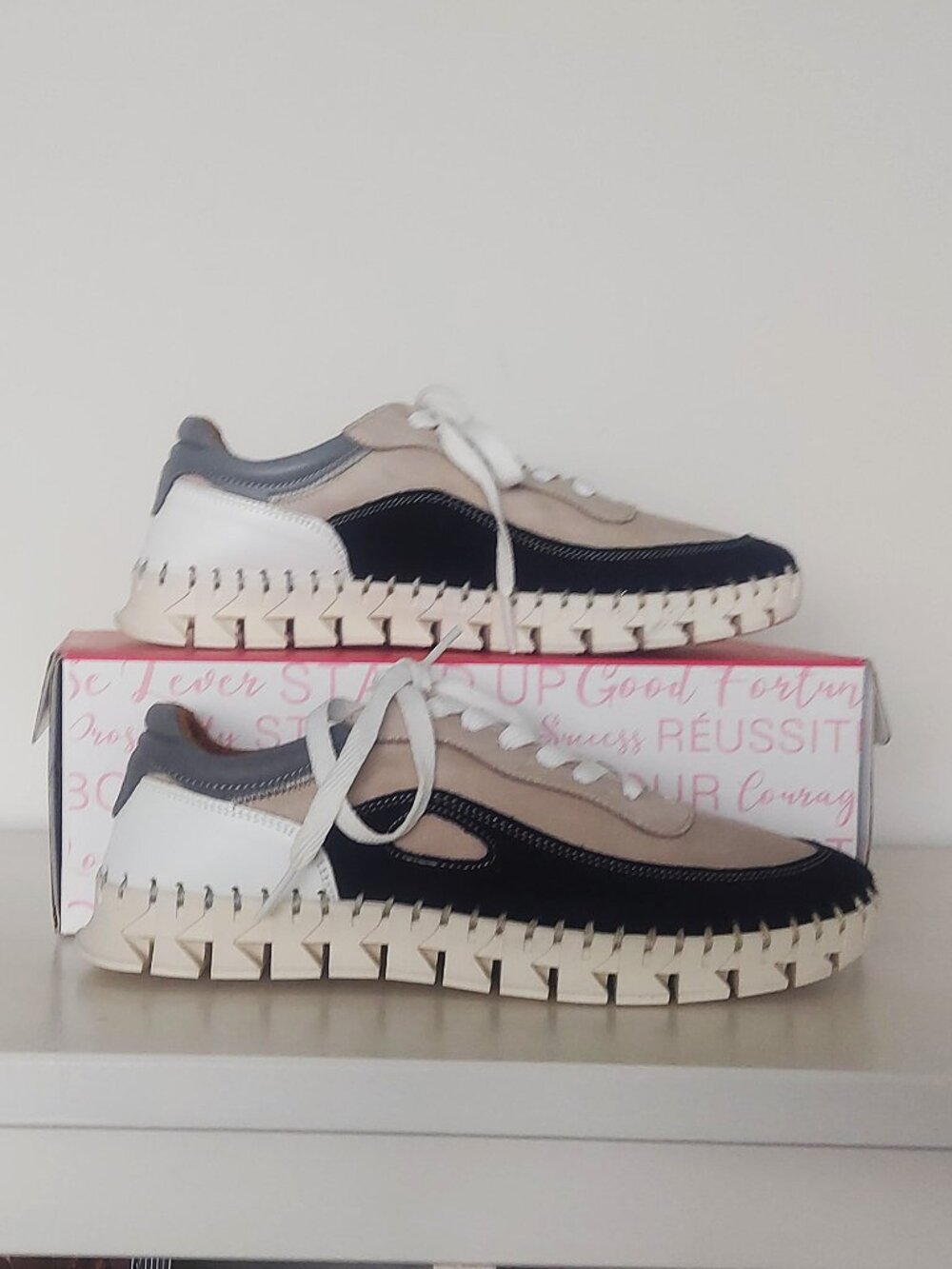 Tyche International Lightweight Sneakers - Size 39 (US 8.5) NWT